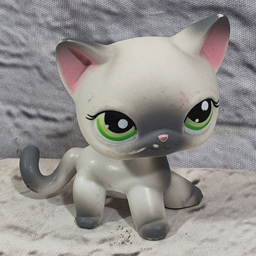 Vintage Littlest Pet Shop LPS #125 Rare Gray Shorthair Cat green Eyes 2004